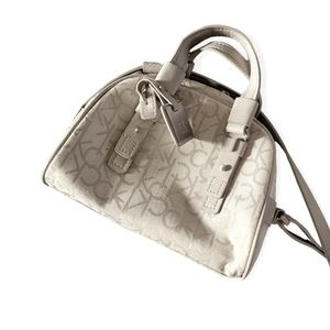 Calvin Klein Crossbody white & metallic silver, excellent condition, authentic